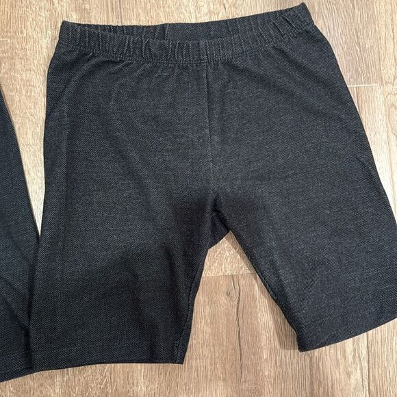 Girl 2 shorts bundle - Picture 3 of 8